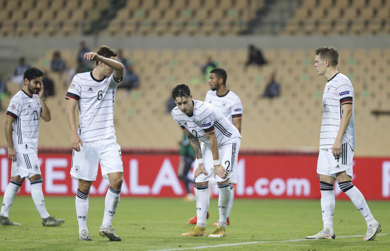 Die deutsche Fußballnationalmannschaft opět vytvořil rozdíl 0-6 v Evropské lize UEFA